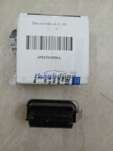 ĐÈN SOI BIỂN SỐ FORD EXPEDITION 2022 - 6M2Z13550A 2 ĐÈN SOI BIỂN SỐ FORD EXPEDITION 2022 - 6M2Z13550A